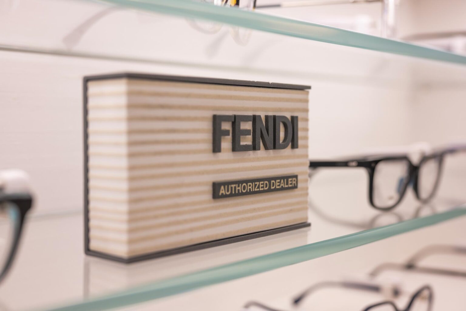 Lunettes de la marque Fendi